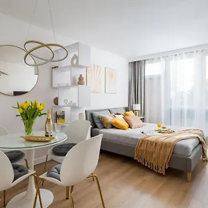 Apartament Gold Premium 950 M To Station Parking, Warszawa